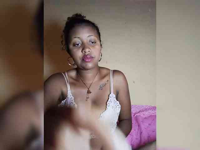Victoria33 webcam