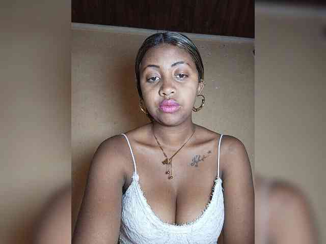 Victoria33 webcam