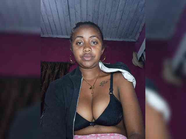 Victoria33 webcam