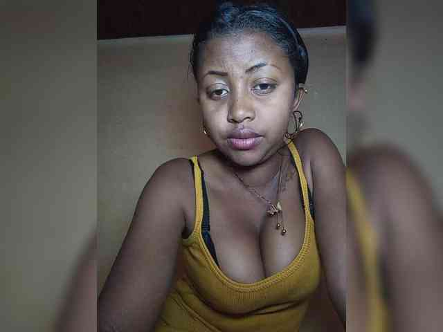 Victoria33 webcam