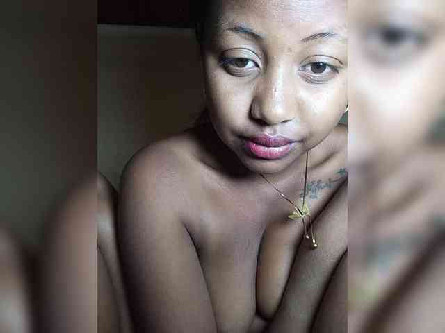Victoria33 webcam
