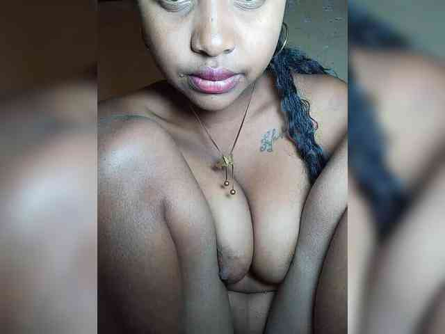 Victoria33 webcam