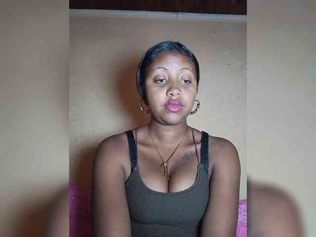 Victoria33 webcam