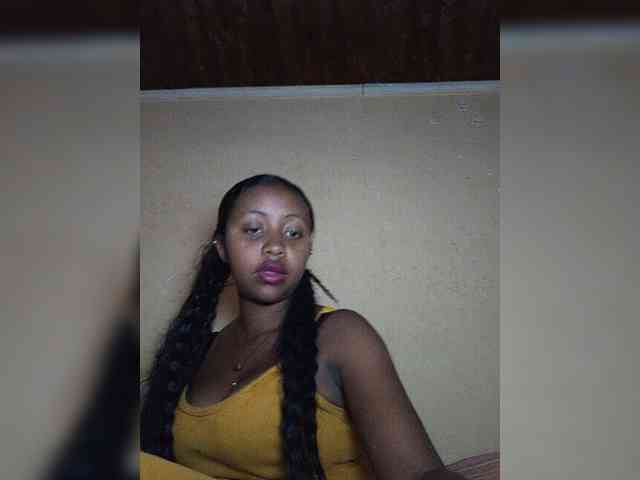 Victoria33 webcam