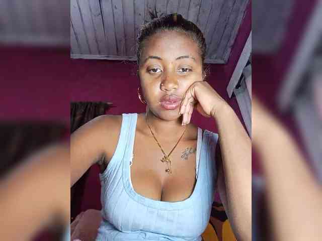 Victoria33 webcam