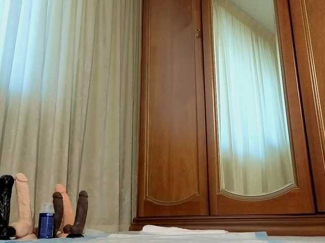 Crazy1one's BongaCams show and profile