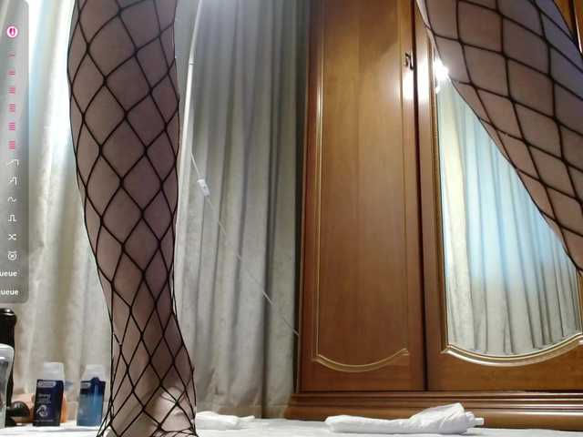 Crazy1one live cam on BongaCams