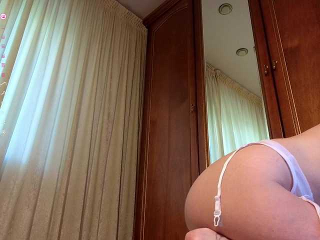 crazy1one live sex