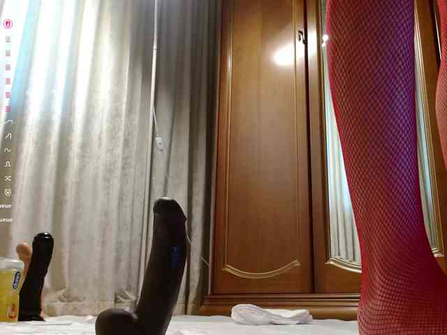 Crazy1one webcam