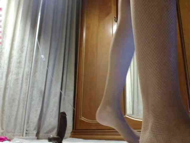 Crazy1one webcam