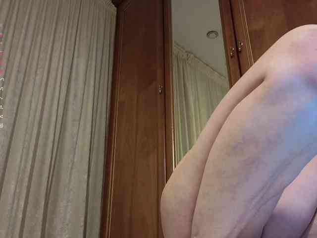 Crazy1one webcam