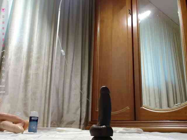 Crazy1one webcam