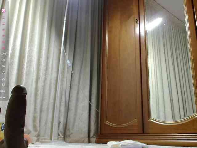 Crazy1one webcam