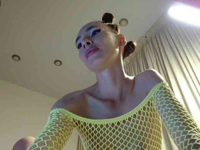 Crazy1one webcam