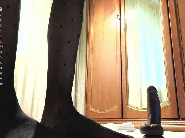 Crazy1one webcam