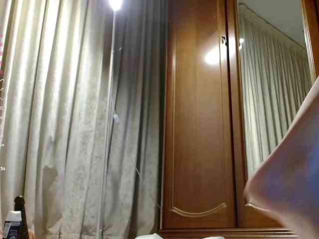 Crazy1one webcam