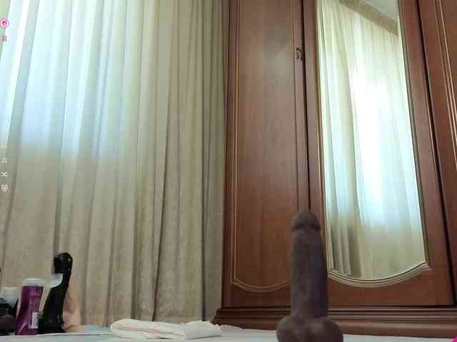 Crazy1one webcam