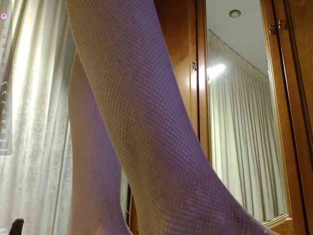 Crazy1one webcam