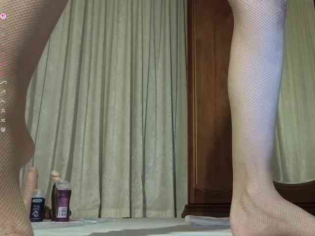 Crazy1one webcam