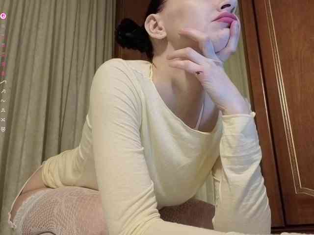 Crazy1one webcam