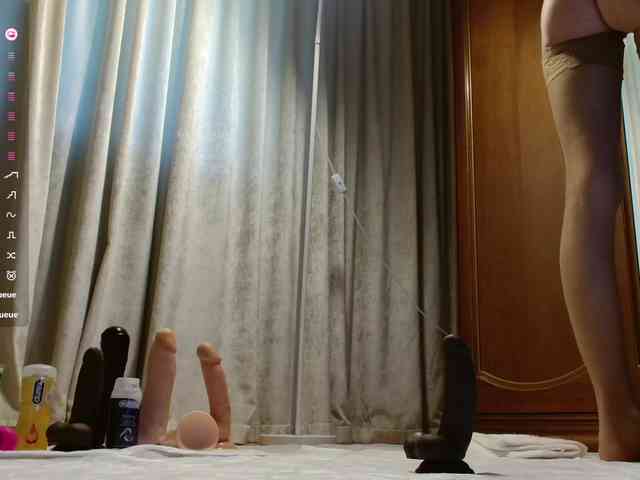Crazy1one webcam