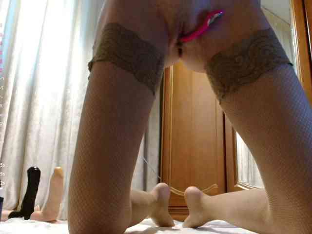 Crazy1one webcam