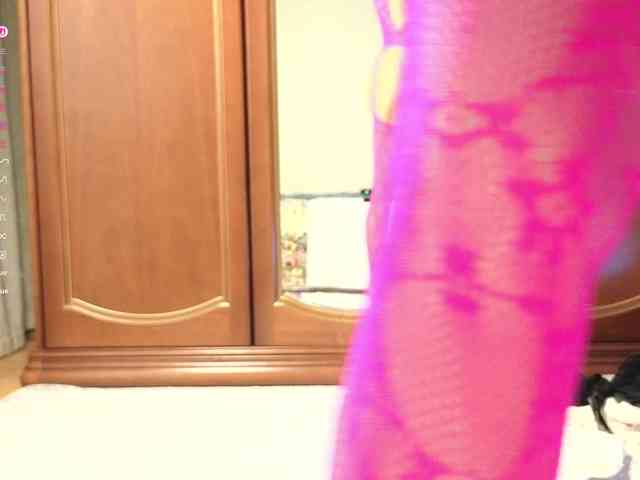 Crazy1one webcam
