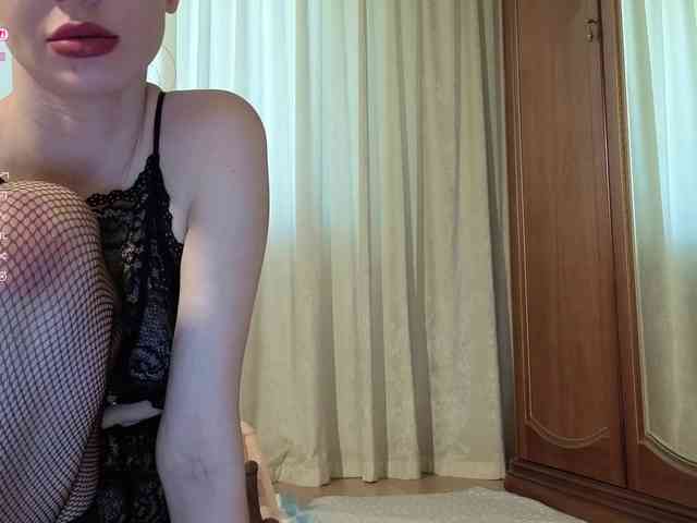 Crazy1one webcam