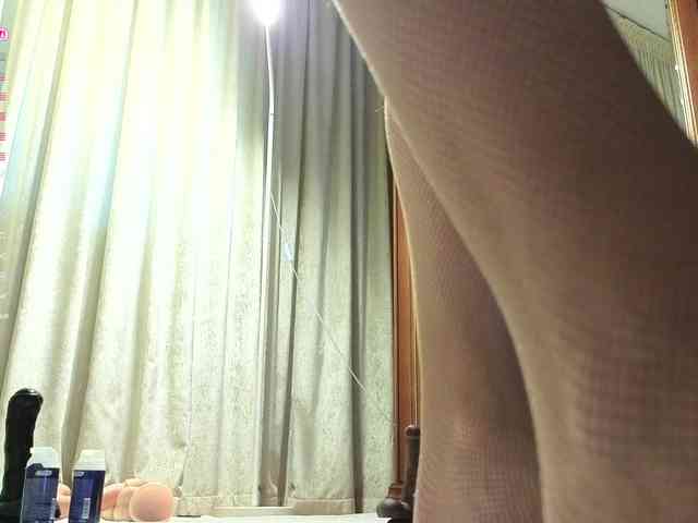 Crazy1one webcam