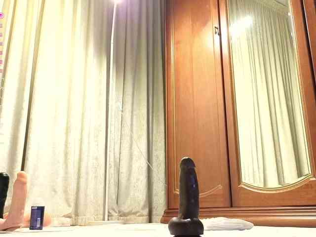 Crazy1one webcam