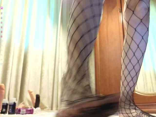 Crazy1one webcam