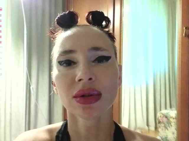 Crazy1one webcam
