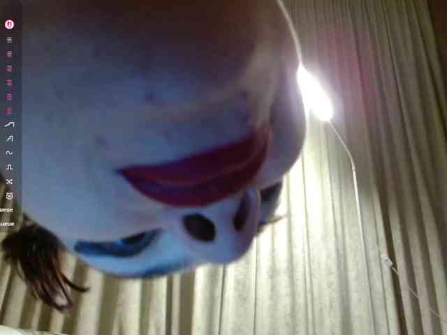 Crazy1one webcam