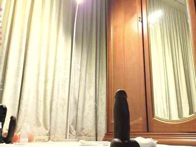 Crazy1one webcam