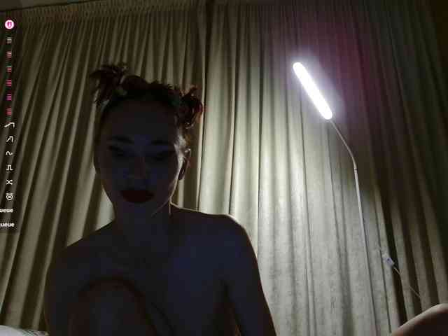 Crazy1one webcam