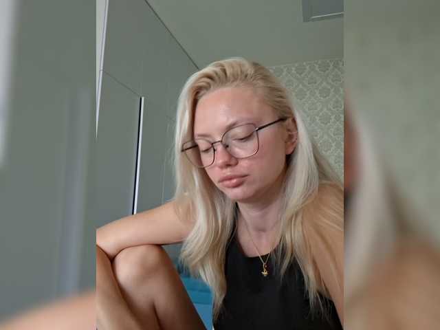 Gargonaa live cam on BongaCams