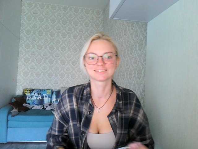 Gargonaa live cam on BongaCams