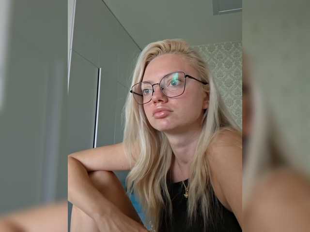 Gargonaa live cam on BongaCams