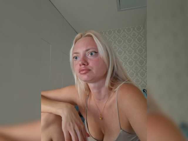 Gargonaa live cam on BongaCams