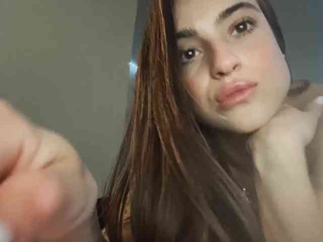 Модель: LanaMullins