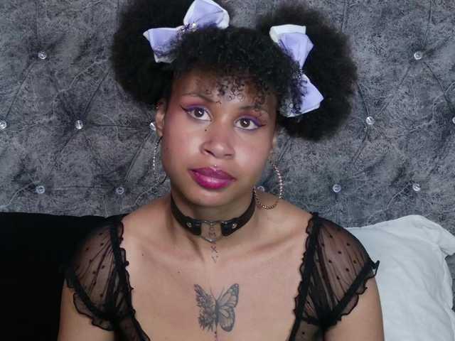 Chat with RachelAnnXd live cam