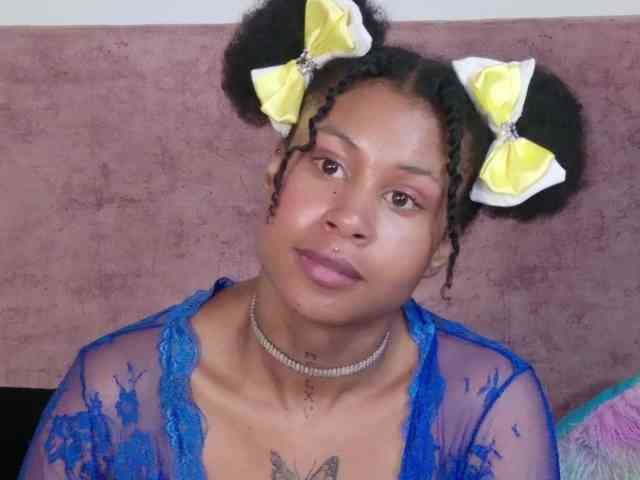 RachelAnnXd webcam