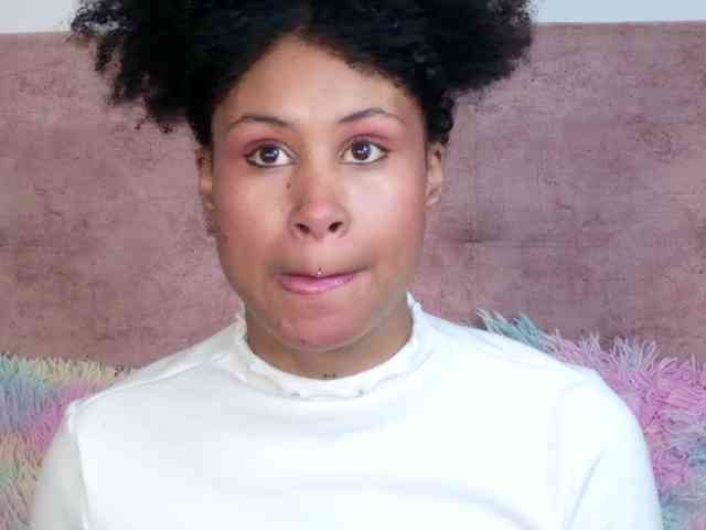 RachelAnnXd webcam
