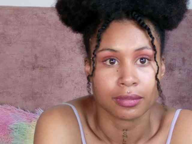 RachelAnnXd webcam