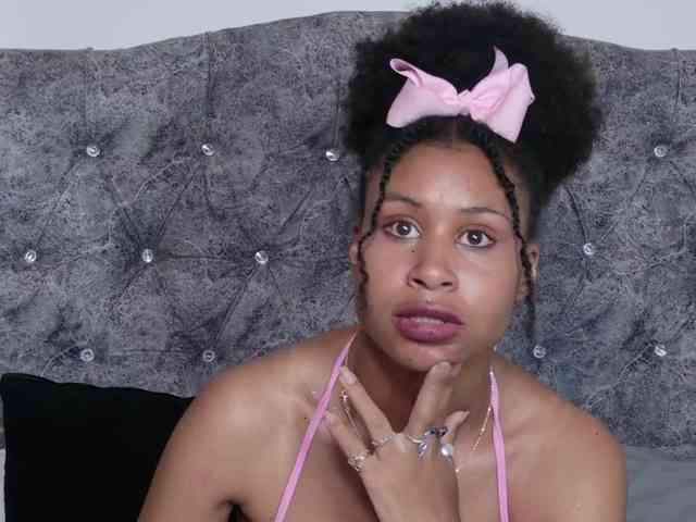 RachelAnnXd webcam