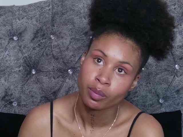 RachelAnnXd webcam