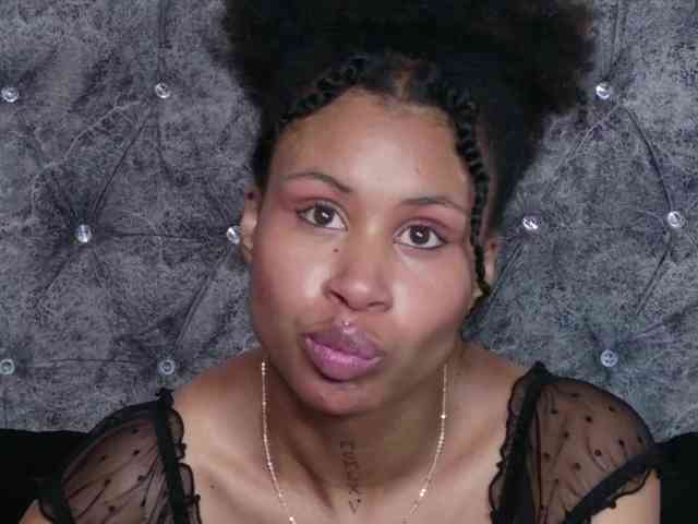 RachelAnnXd webcam