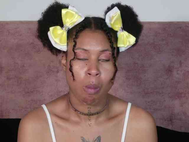 RachelAnnXd webcam
