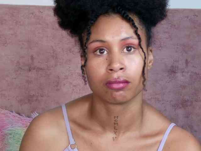 RachelAnnXd webcam