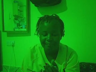 lushlila's Live Webcam